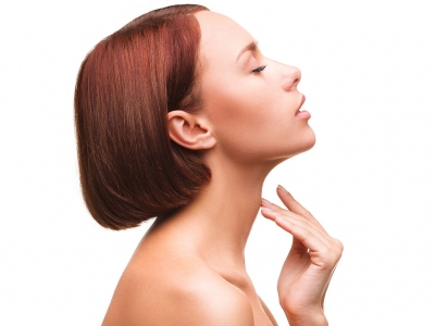 Sagging and wrinkles can be eliminated with the neck plasty operation.