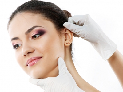 Prominent Ear aesthetics corrects deformations in the ear structure and openings in the head structure.