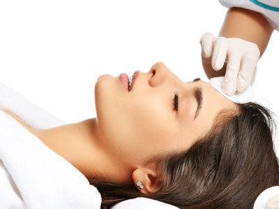 Chemical peeling process removes blackheads, spots, wrinkles.